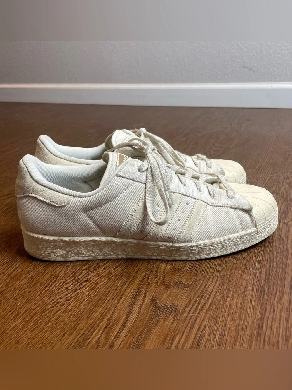 adidas Cream/Tan Low-Top Canvas Sneakers Size 11